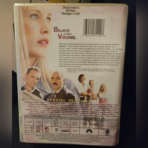 Medium the complete dvd series - Picture 2 of 4